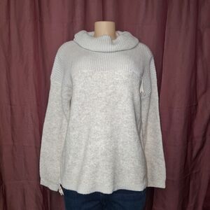 Hem & Thread New Women Size L Light Gray Cowl Neck Sweater